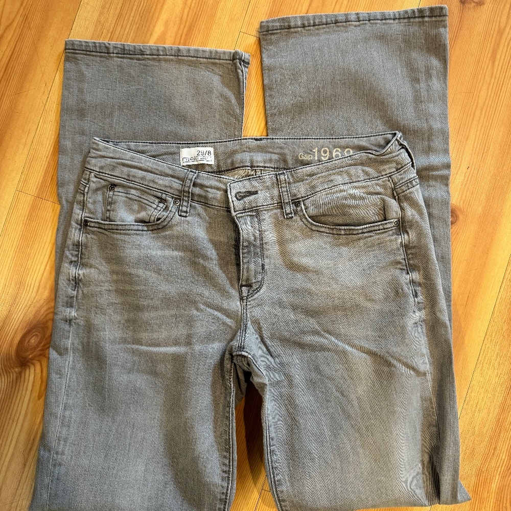 GAP 1969 Grey jeans with black stitching size 29/8 in